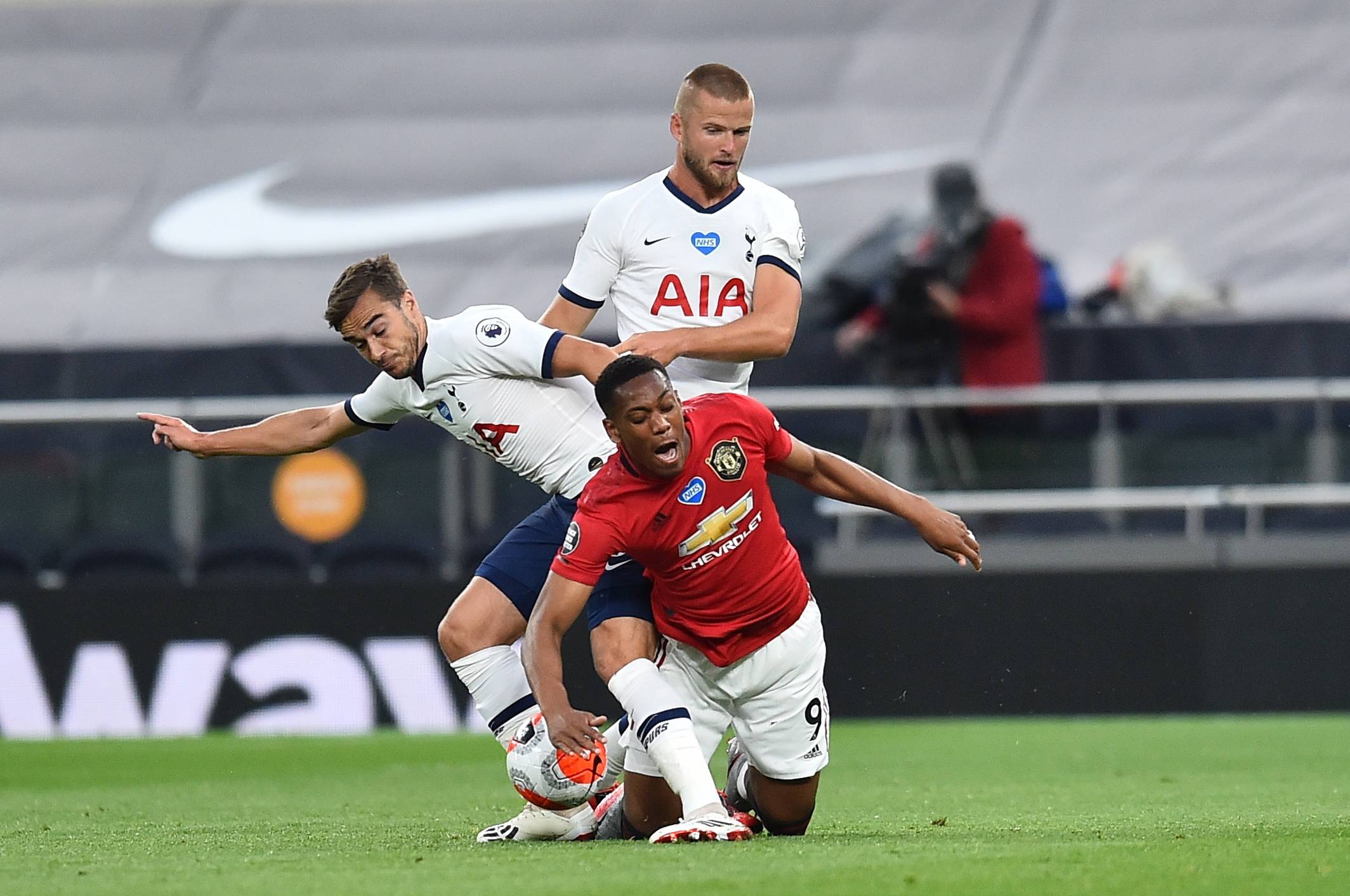 重庆铜梁龙冲超成功，重庆足球时隔4个赛季重返中超（重庆铜梁龙成功升超，重庆足球时隔四个赛季再战中超）