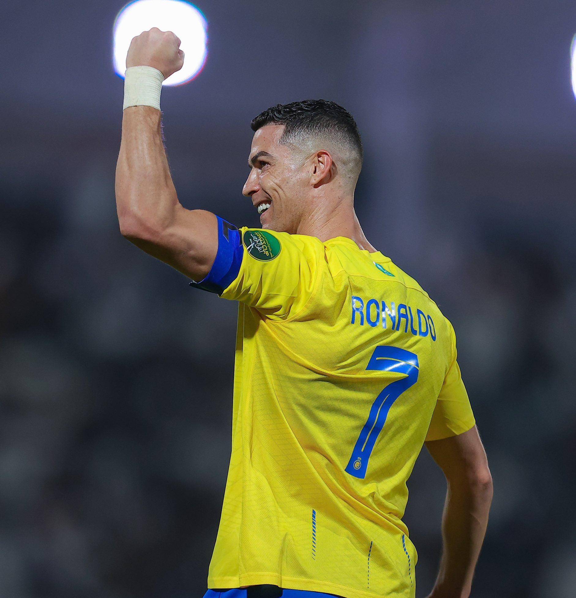 再见曼联？霍伊伦：下赛季我会用意大利语接受采访（告别曼联？霍伊伦称下赛季将用意大利语受访）