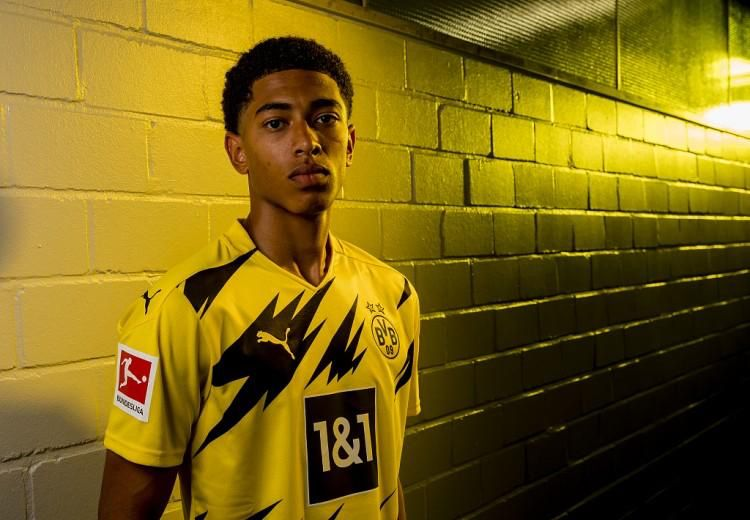 李冰冰再刷新疆雪场 你准备好冲同款雪道了吗（李冰冰重返新疆雪场，同款雪道等你来冲）