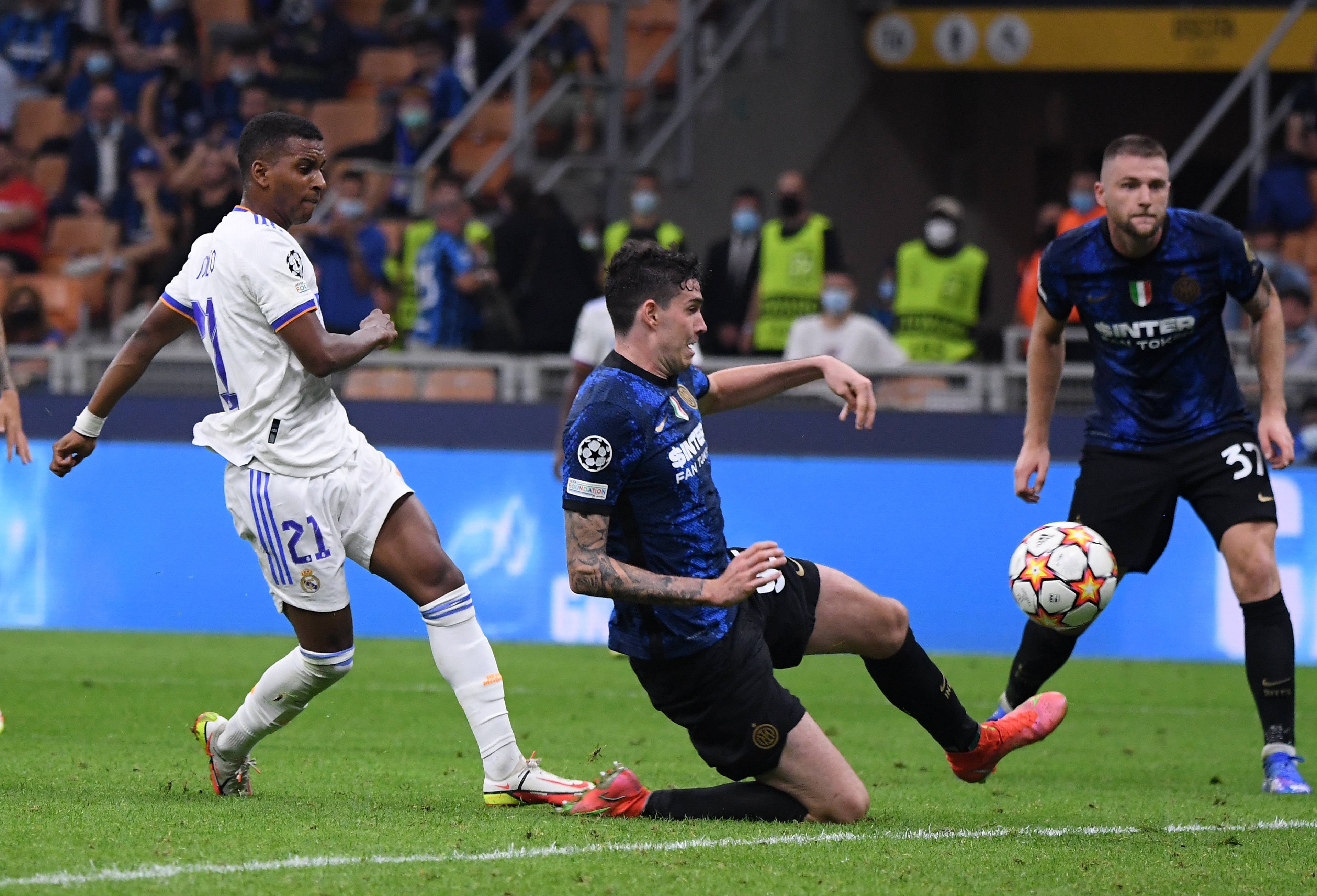 比萨终结开季10轮不胜，时隔34年半再次在意甲赢球（比萨摆脱开季十轮不胜阴影，时隔34年半再度在意甲取胜）