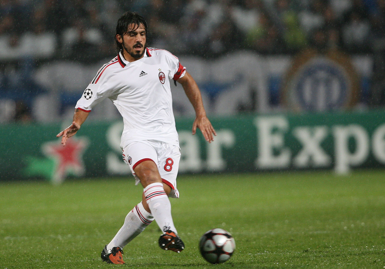 记者：孔蒂和那不勒斯的关系依然紧张，后者已经接触莫塔