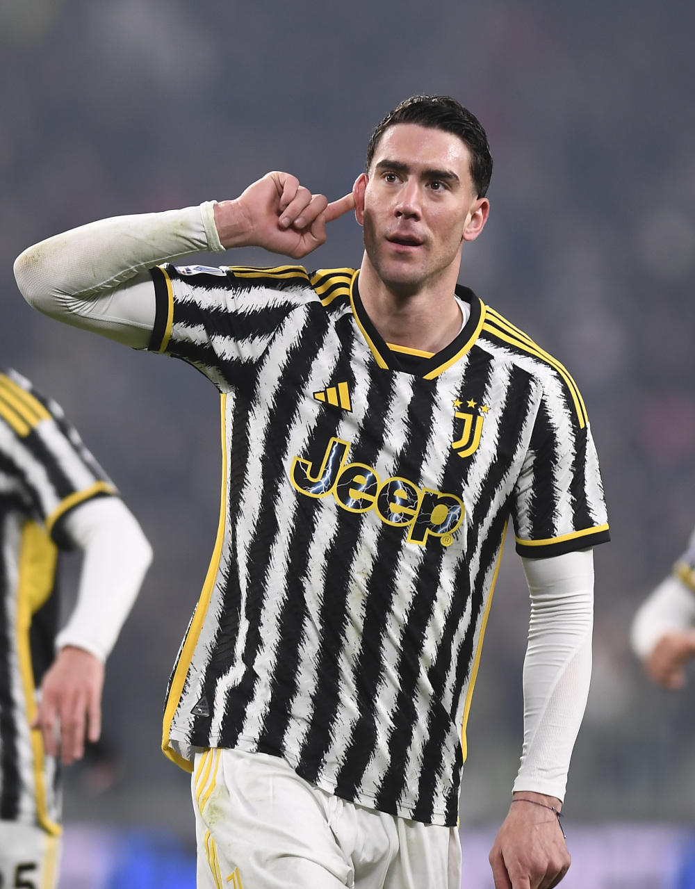 与4结缘，多特5轮欧冠联赛有4轮打入4球，剩下1轮被曼城进4球（与“4”难解缘：多特欧冠5战有4场各入4球，唯独对曼城被灌4球）