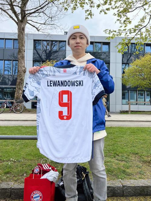 强者从不解释（真正的强大无需辩解）